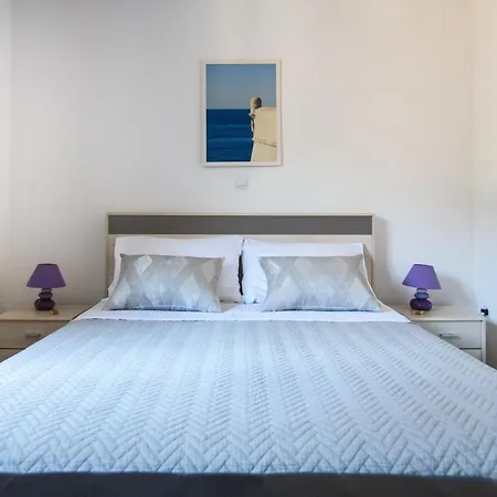 California Apartment