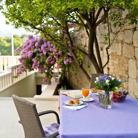 California Apartmán