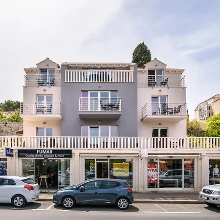 California Apartmán